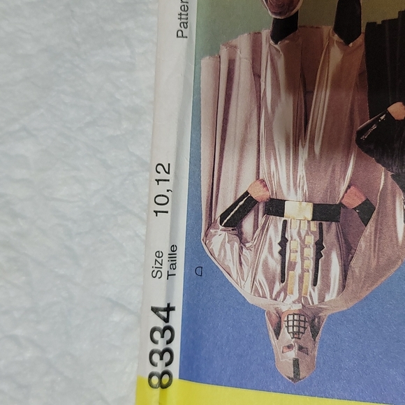 McCall's Costumes..Superheroes - Picture 6 of 7